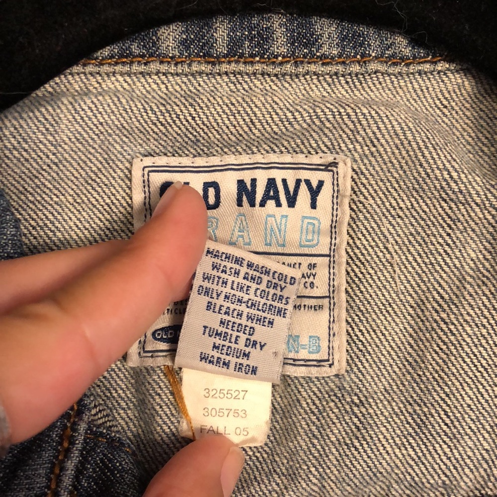 Cropped Denim Jacket - Picture 5 of 7